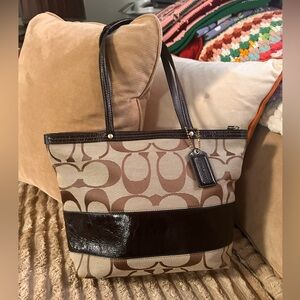 Coach Beige and Brown Signature Canvas Tote 13x9x5 clean clean EUC hang tag